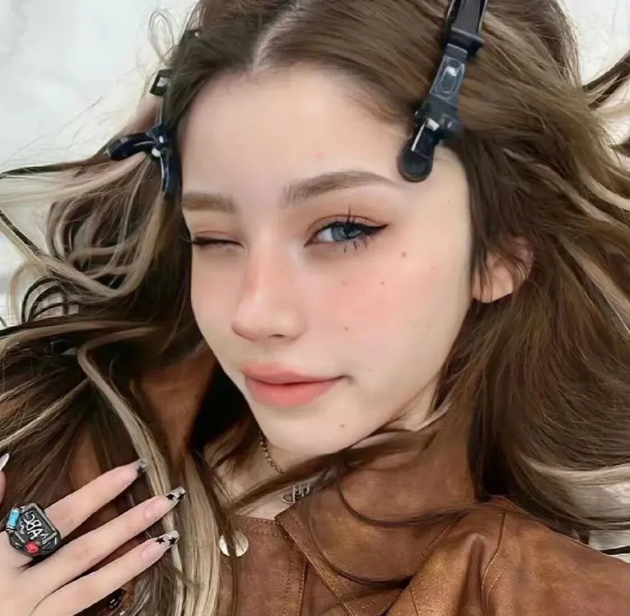 彩云妃子